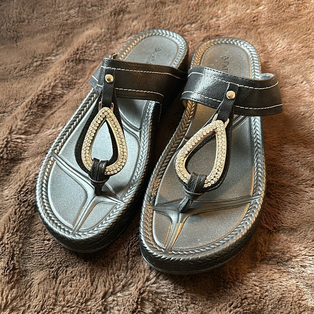 PATRIZIA by Spring Step Fran Black Sandal Sz 8.5 (EU39)